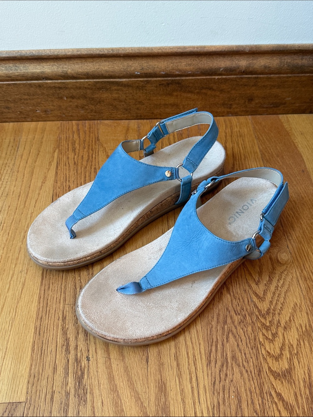 Vionic Kirra ll Blue Suede Thong Sandals with Comfort and Style Size 9